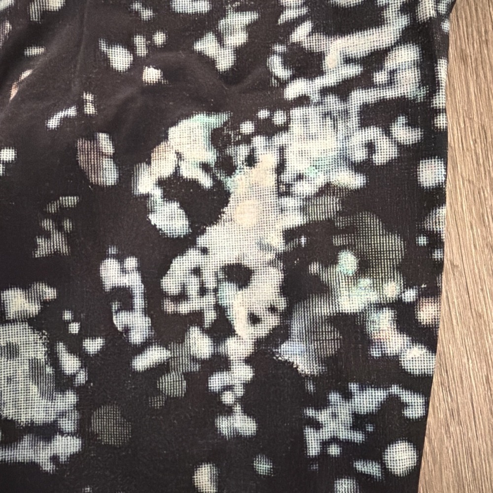 Lululemon Women's Size 10 Printed Fast Free Capri Activewear Leggings - Picture 5 of 10